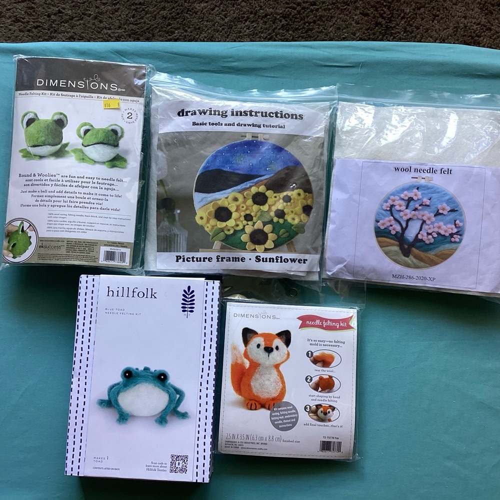 Dimensions Needle Felting Kit Round & Woolies Frogs and 4 other kits Fox Flower